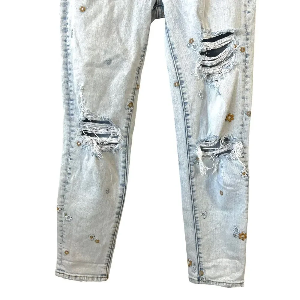 DRIFTWOOD Gizelle Distressed Floral Embroidered Ankle Jeans